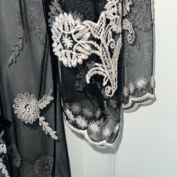 Semi-Sheer Boho Cover-Up - Picture 3 of 4